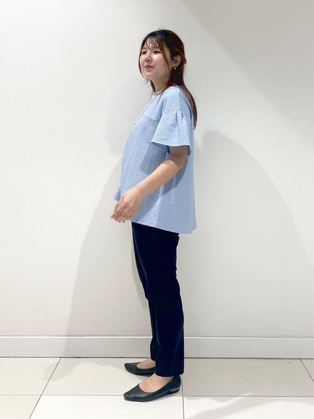 YUUKIさんの「INDIVI｜【パンツ人気1位／褒められパンツ／洗える】ウエストゴムタックテーパードパンツ」を使ったコーディネート