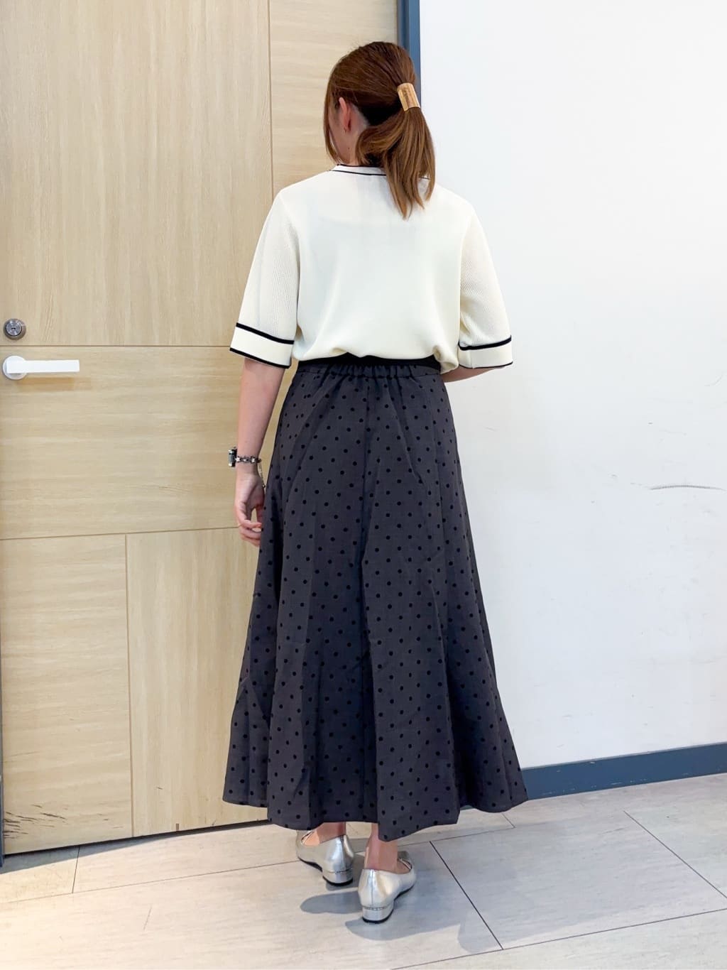 nanaさんの「grove｜ドットで華やぐ　軽やかマーメイドスカート」を使ったコーディネート