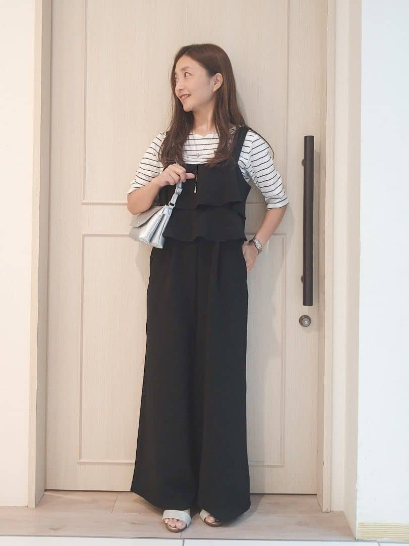 mi-saさんの「SHOO･LA･RUE｜【洗える/S-LL】ティアードフリルサロペット」を使ったコーディネート