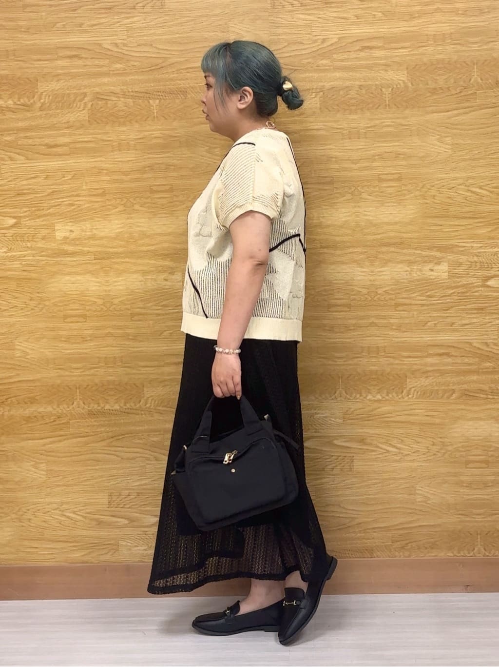 ぁむさんの「SHOO･LA･RUE｜【2WAY】裏地を外してレイヤードにも! レース調スカート」を使ったコーディネート