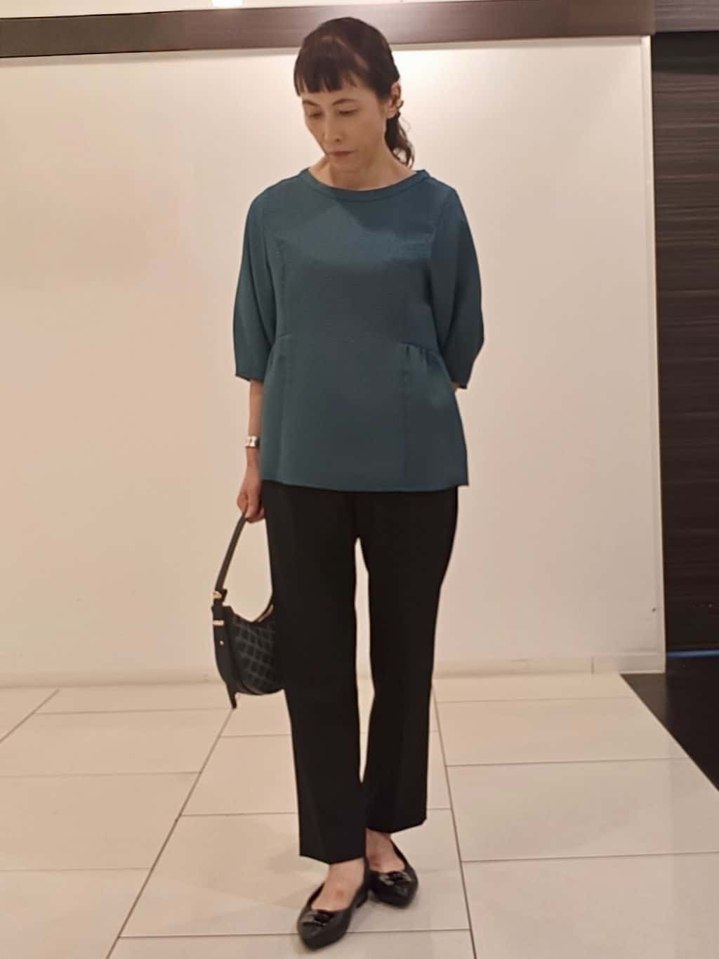 namiさんの「Reflect｜【すっきり見え！長め丈】ペプラムデザインシアーブラウス」を使ったコーディネート