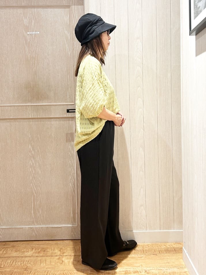 yukaさんの「SHOO･LA･RUE｜【S-LL】涼やかで好印象 シアーチェック ドルマントップス」を使ったコーディネート