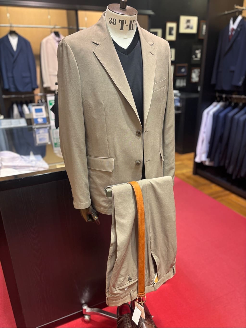 ヒナさんの「TAKEO KIKUCHI｜【COOL CITY WEAR】アーバンクール ジャケット /接触冷感・吸水速乾」を使ったコーディネート