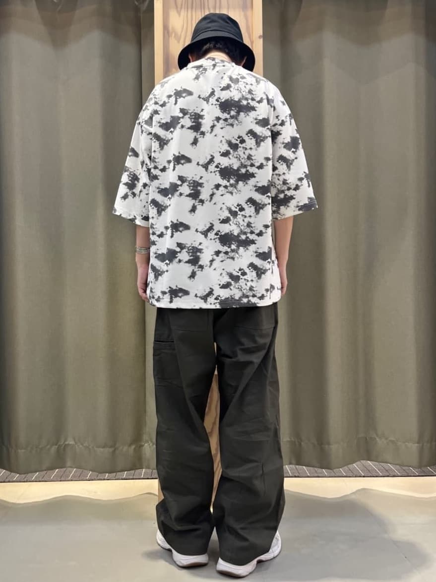 yoshiさんの「THE SHOP TK｜タイダイクールポンチビッグTシャツ」を使ったコーディネート