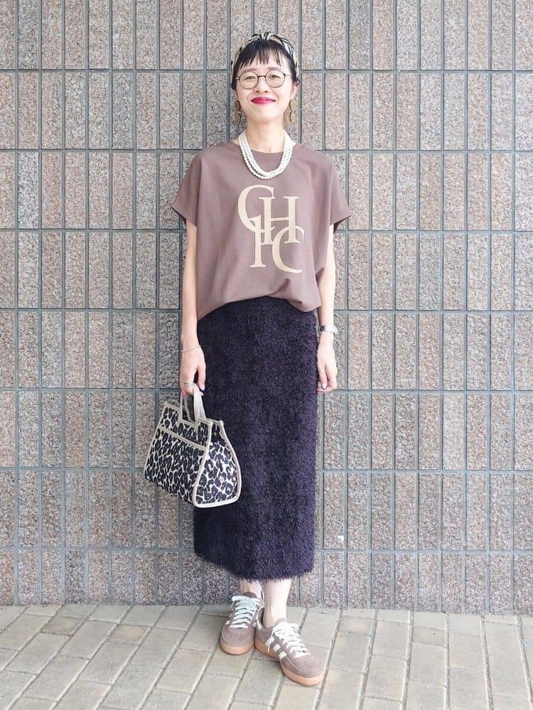 MUTSUKOさんの「UNTITLED｜【CHIGNON】別注 ミニ裏毛フレンチスリーブプルオーバー」を使ったコーディネート
