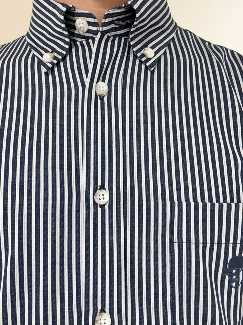 及川さんの「TAKEO KIKUCHI｜【COOL CITY WEAR】ストライプジャージ ボタンダウンシャツ /接触冷感」を使ったコーディネート