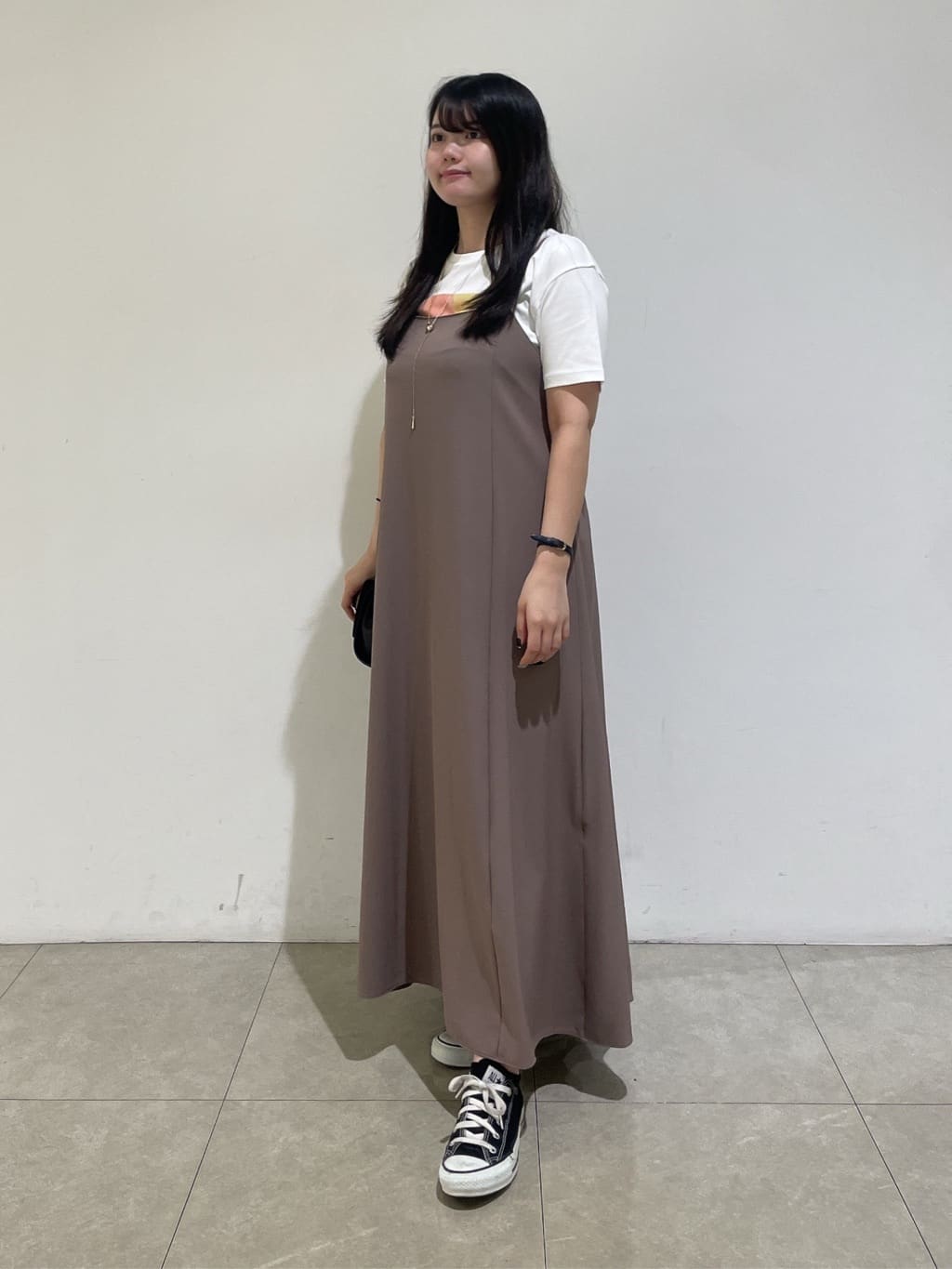 emikaさんの「INDIVI｜【UVケア】エアリージョーゼット キャミワンピース」を使ったコーディネート