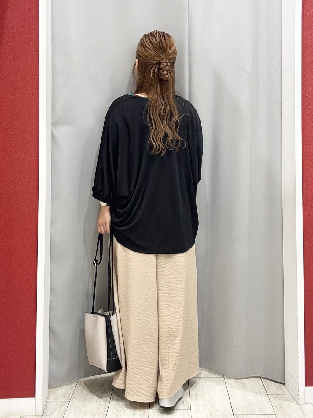 shioさんの「SHOO･LA･RUE｜【UV/さらさらタッチ】女性らしさ漂う 5分袖ボレロカーディガン」を使ったコーディネート