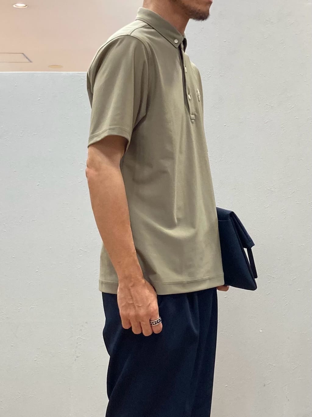 シュンさんの「TAKEO KIKUCHI｜【COOL CITY WEAR】エアートール ポロシャツ /接触冷感・通気性」を使ったコーディネート
