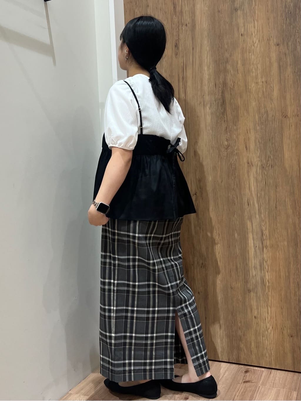 Reinaさんの「grove｜360&deg;伸びて楽なはき心地　すっきり見えタイトスカート」を使ったコーディネート