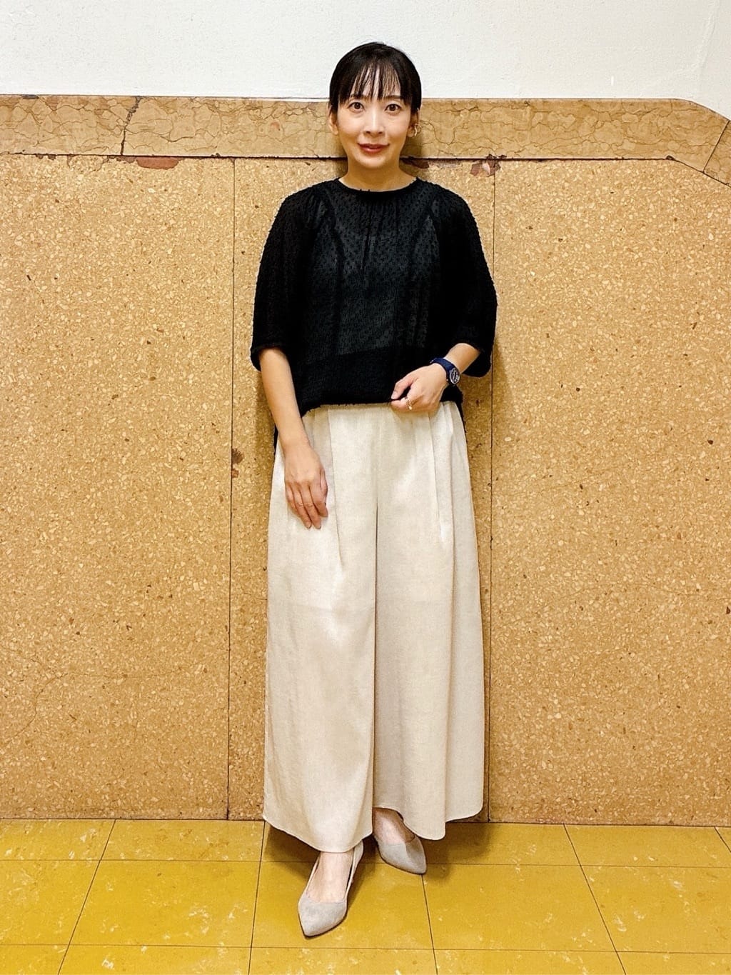 hattoriさんの「INDIVI｜【洗える／清涼感◎】ワイドフレアパンツ／スカーチョ」を使ったコーディネート