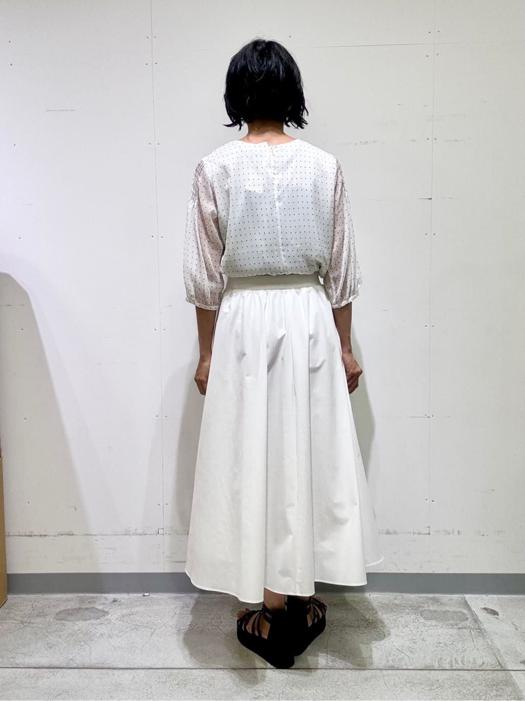 naoさんの「INDIVI｜フロッキードットブラウス」を使ったコーディネート