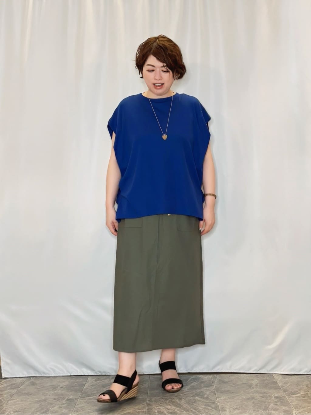 たみさんの「SHOO･LA･RUE｜【S-LL/ひんやり/UV】二の腕をきれいにカバー ショルダータックトップス」を使ったコーディネート