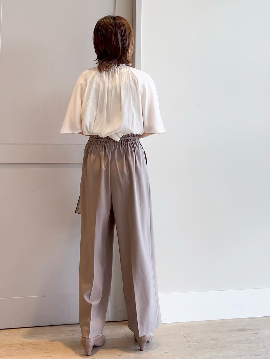 yamakoさんの「grove｜ロープベルトで差がつく 洗練リラックスパンツ」を使ったコーディネート