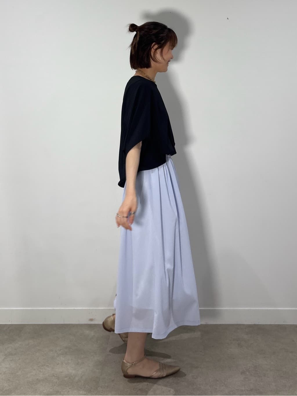 kanaeさんの「INDIVI｜【体型カバー/SETUP可能】ジョーゼット　ドルマンブラウス」を使ったコーディネート