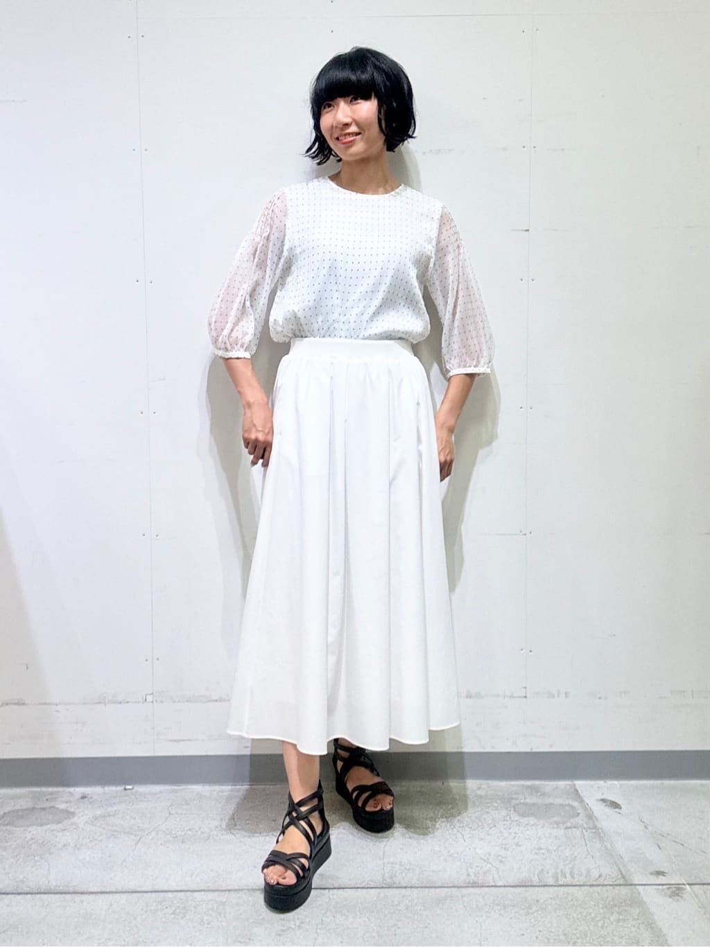 naoさんの「INDIVI｜フロッキードットブラウス」を使ったコーディネート