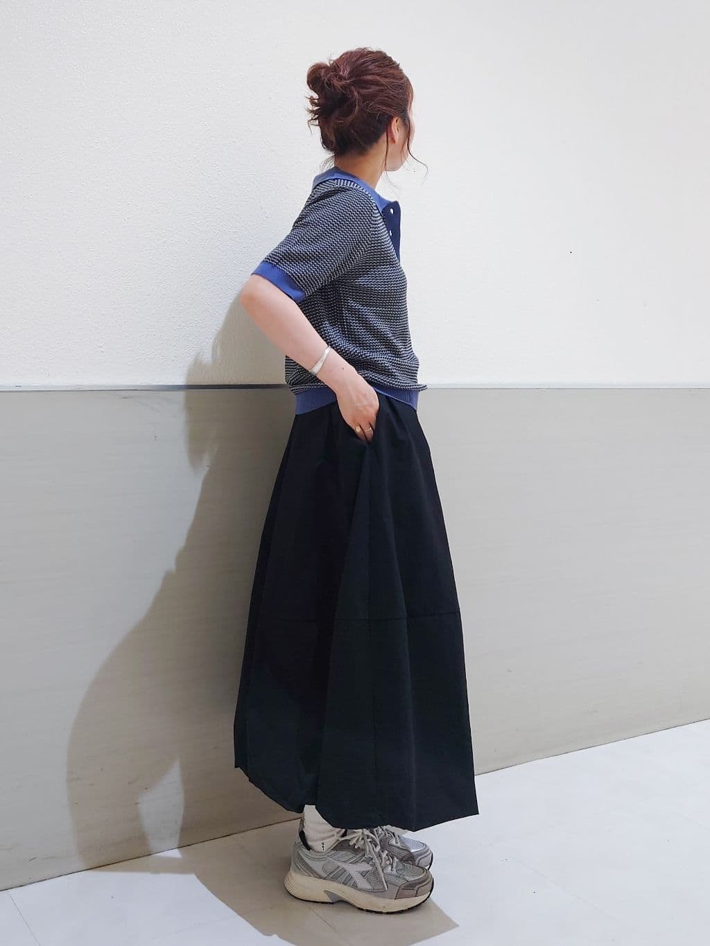 maruさんの「THE SHOP TK｜柄アソートポロニットシャツ【洗濯機OK】」を使ったコーディネート