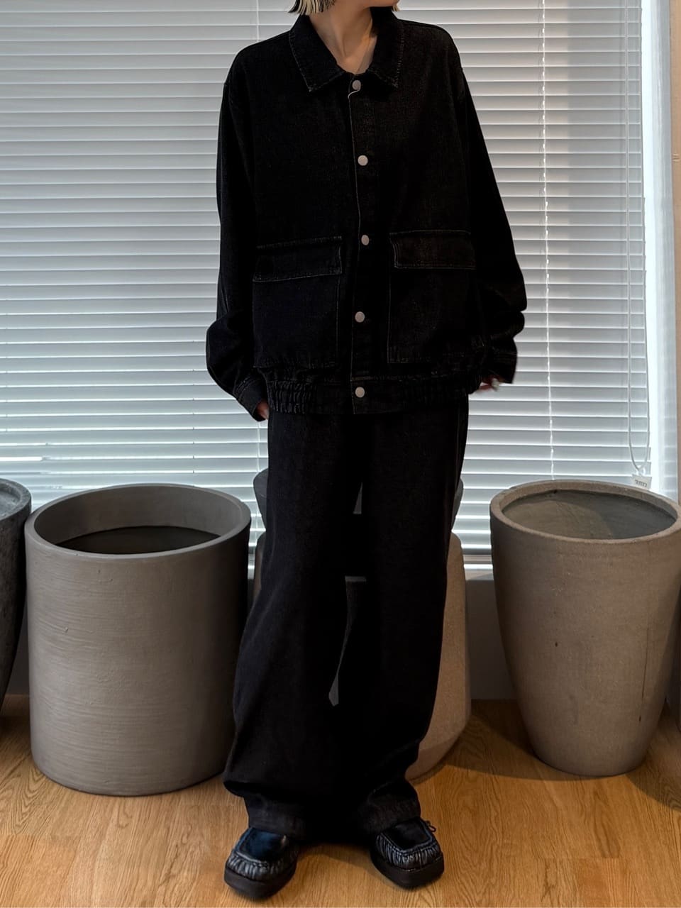 川本葵さんの「tk.TAKEO KIKUCHI｜カラーローファー」を使ったコーディネート