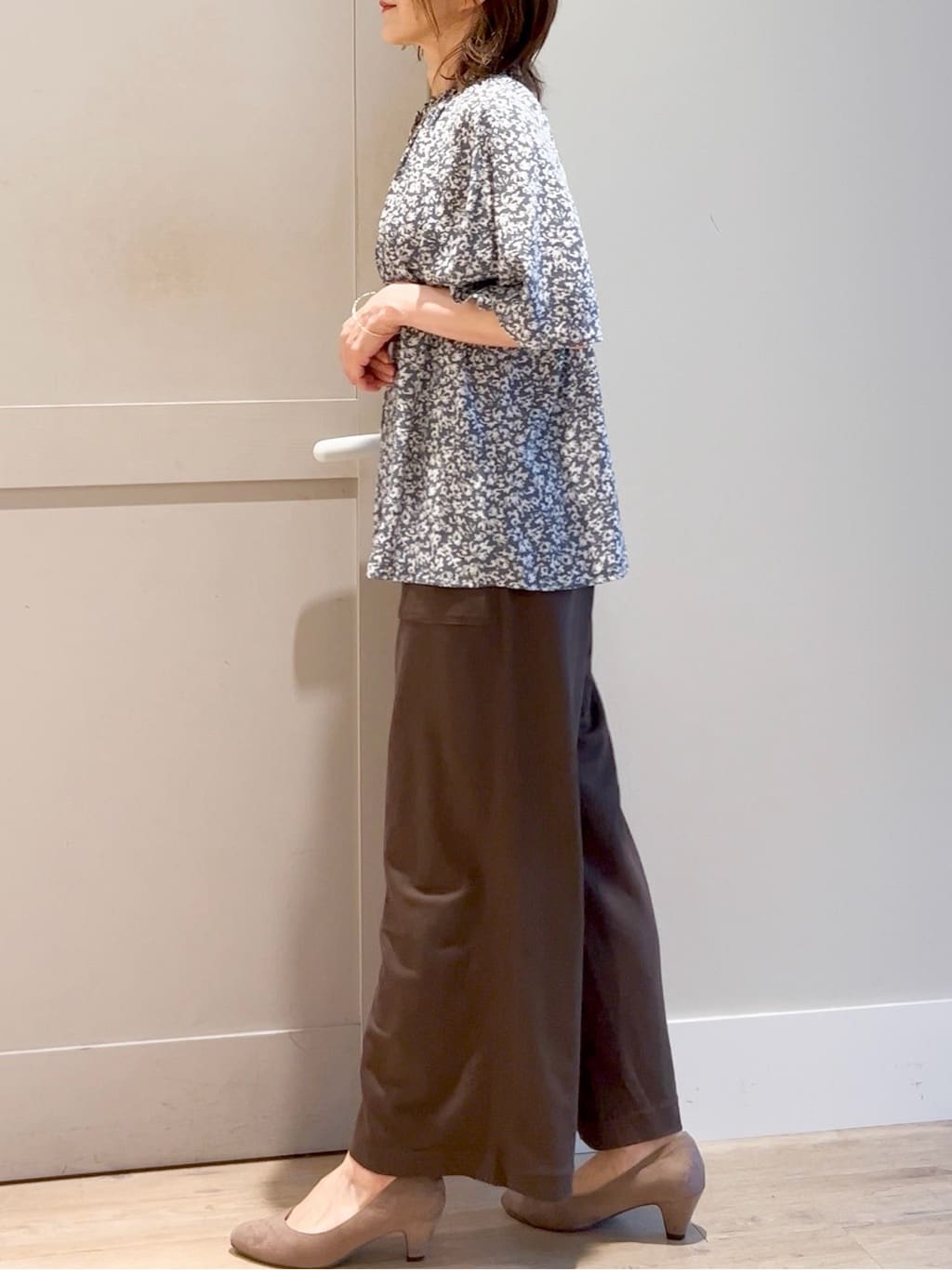 yamakoさんの「grove｜【接触冷感】見た目はきちんと、着心地はらくちん クロップドベイカーパンツ」を使ったコーディネート