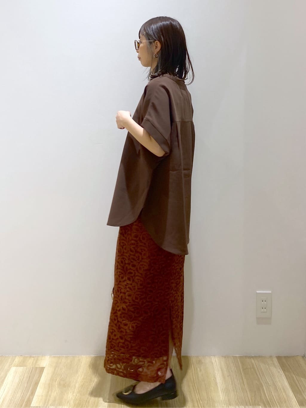 えりさんの「OPAQUE.CLIP｜《7色展開／SS-LLサイズ》ストレッチスキッパーブラウス／セットアップ対応【洗濯機洗い可／防シワ】」を使ったコーディネート
