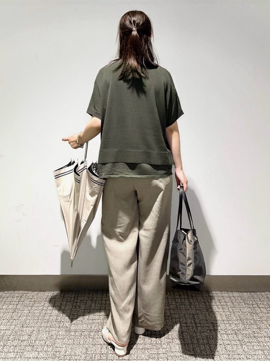 みーさんの「grove｜ロープベルトで差がつく 洗練リラックスパンツ」を使ったコーディネート