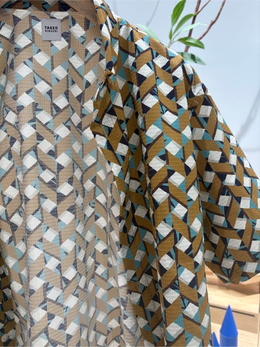 よぴさんの「TAKEO KIKUCHI｜【COOL CITY WEAR】籠目アート柄 サッカーシャツ /通気性」を使ったコーディネート