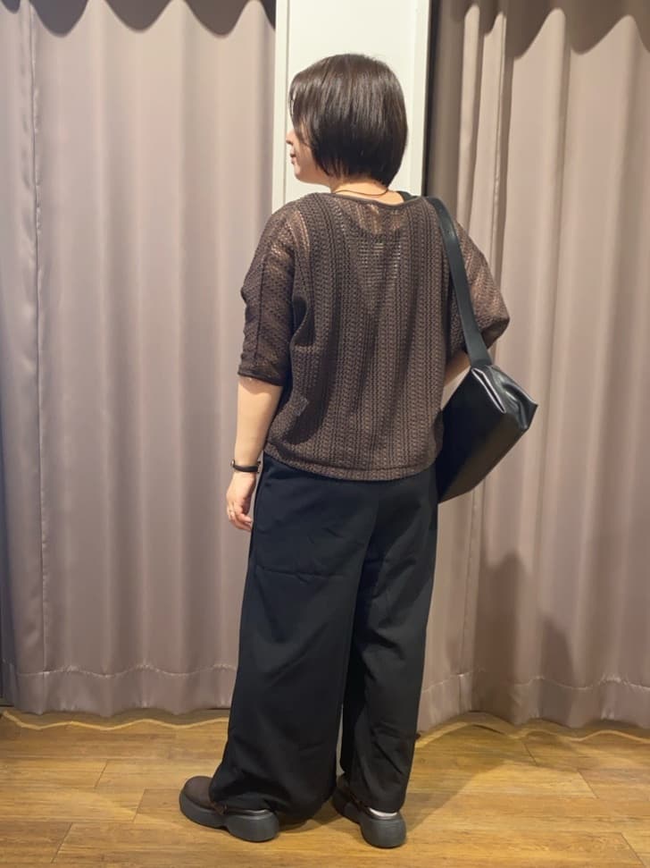 いーいさんの「SHOO･LA･RUE｜【前後2WAY/洗える】さらっと着られるサロペット」を使ったコーディネート