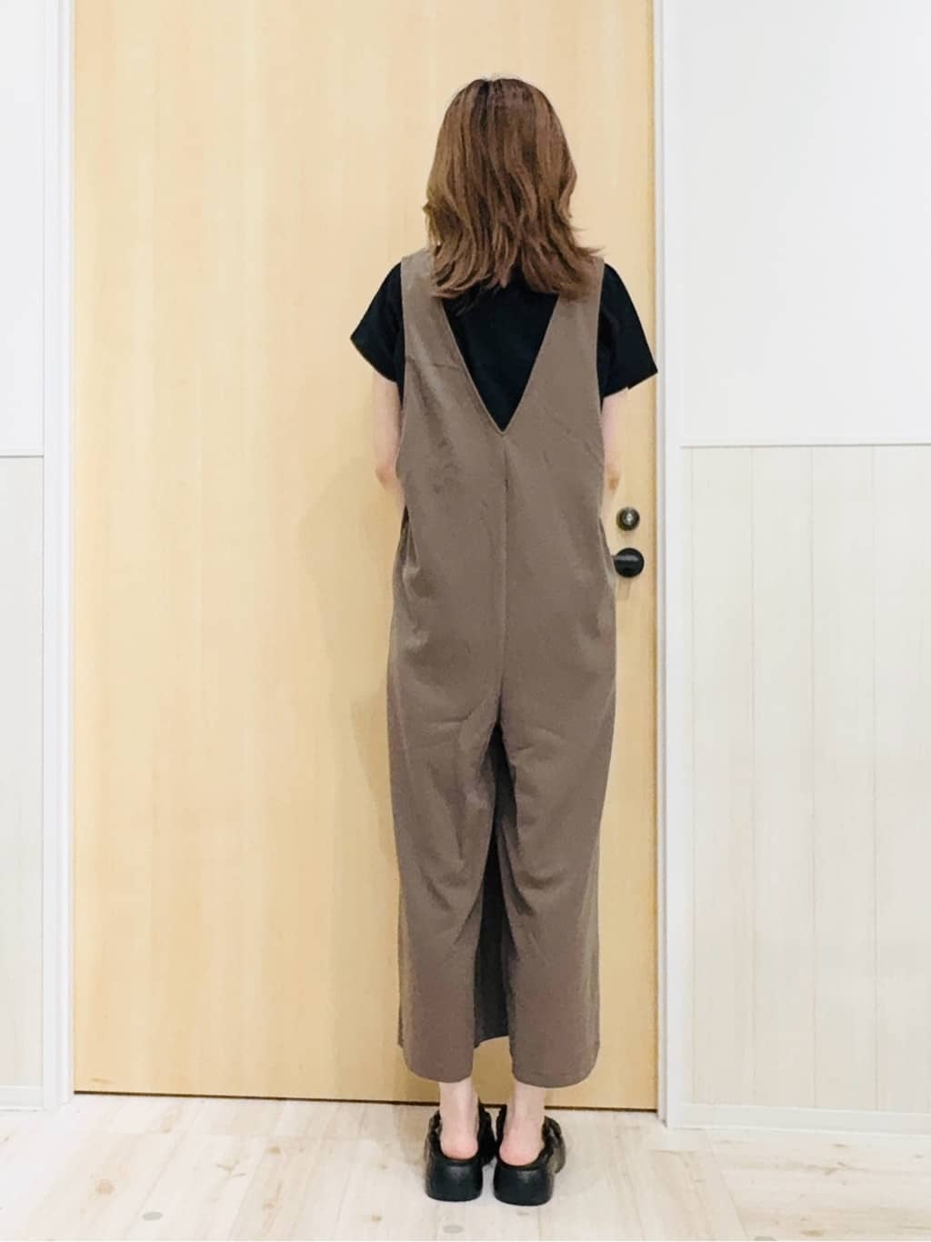 Naさんの「SHOO･LA･RUE｜【S-LL】こだわりの襟バランスが大人かわいい ボックスシルエットトップス」を使ったコーディネート