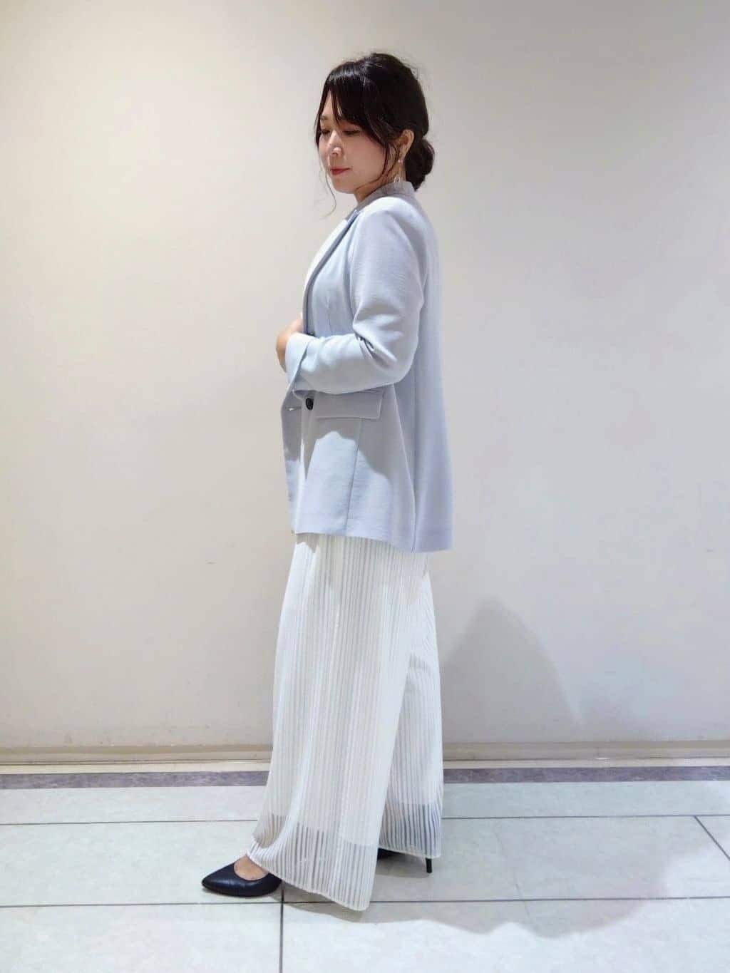 TOMOMIさんの「INDIVI｜【着る日傘／遮熱／UVケア】ダブルジャケット」を使ったコーディネート