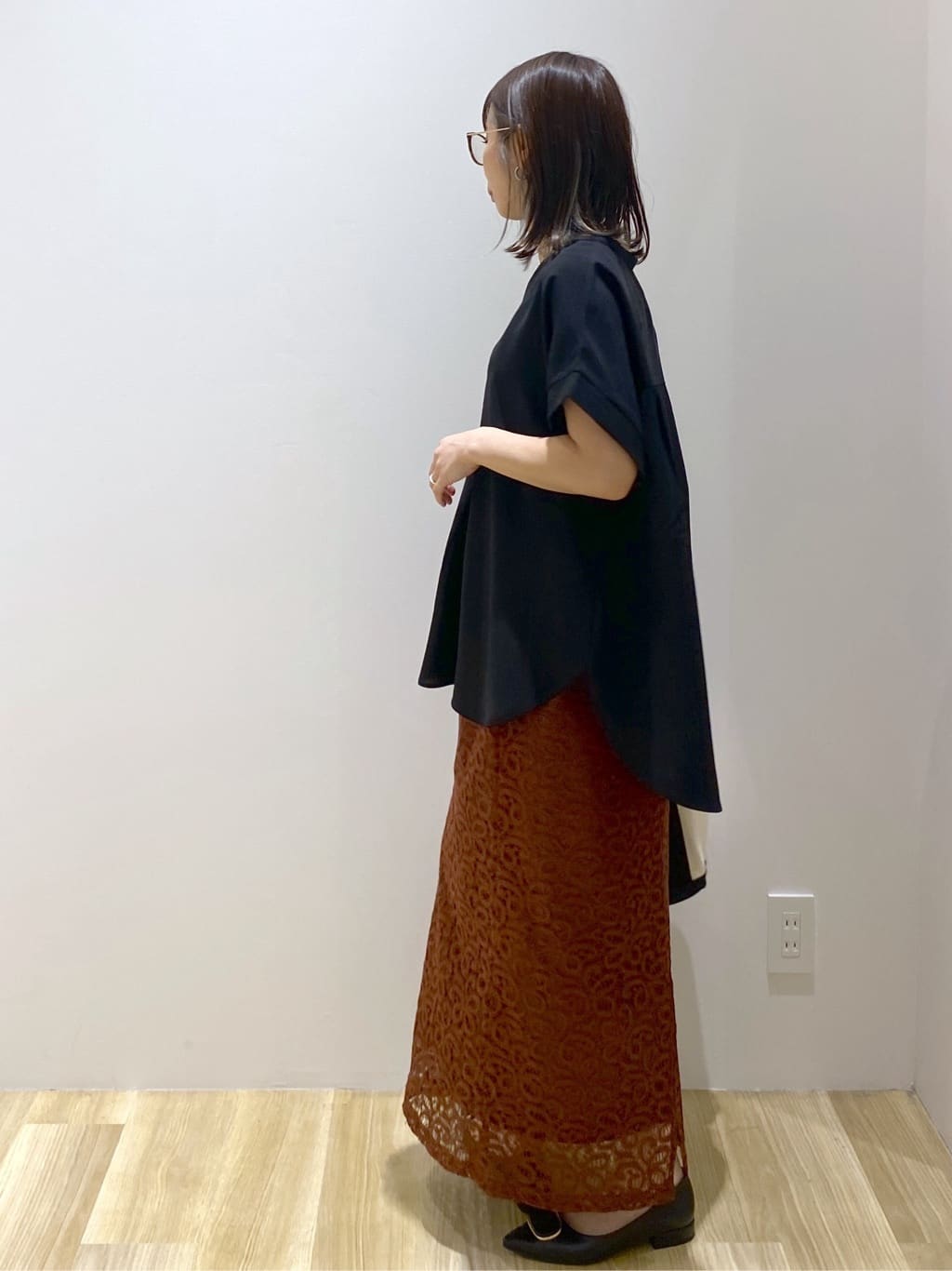 えりさんの「OPAQUE.CLIP｜《7色展開／SS-LLサイズ》ストレッチスキッパーブラウス／セットアップ対応【洗濯機洗い可／防シワ】」を使ったコーディネート