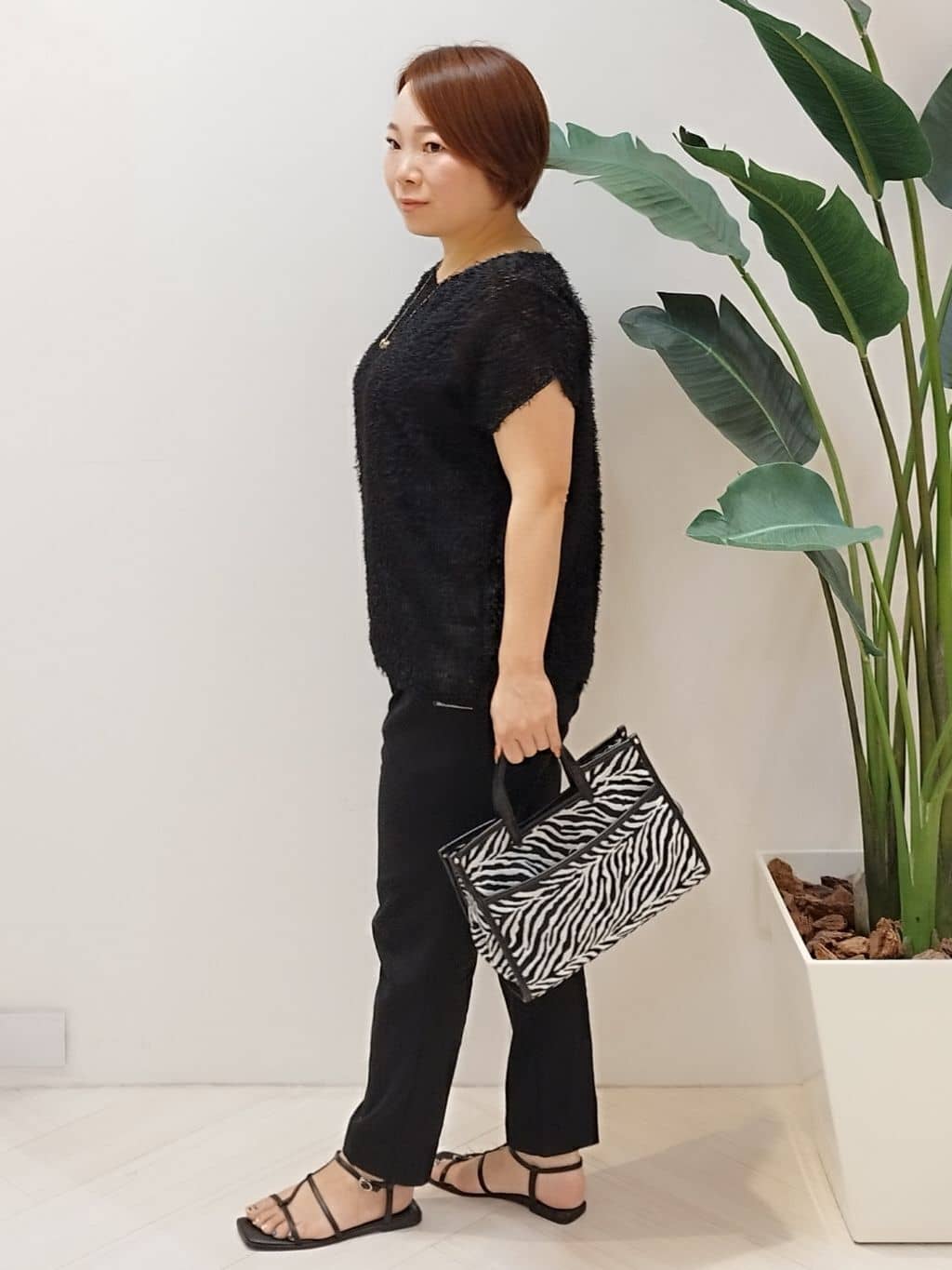 s u g iさんの「UNTITLED｜【セットアップ可/洗える】フェザーフレンチスリーブブラウス」を使ったコーディネート