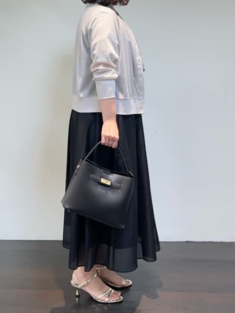 Asamiさんの「UNTITLED｜【通勤/オフィス】ジオメ柄ボウタイブラウス」を使ったコーディネート