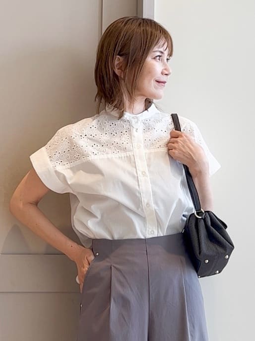yamakoさんの「grove｜涼やかさと上品さを兼ね備えた　レースシャツブラウス」を使ったコーディネート