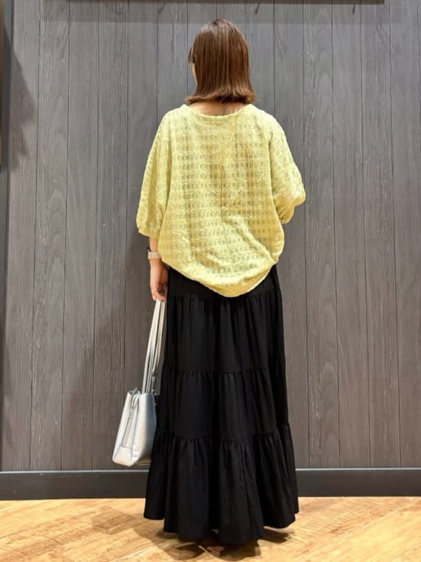 meiさんの「SHOO･LA･RUE｜【S-LL】涼やかで好印象 シアーチェック ドルマントップス」を使ったコーディネート
