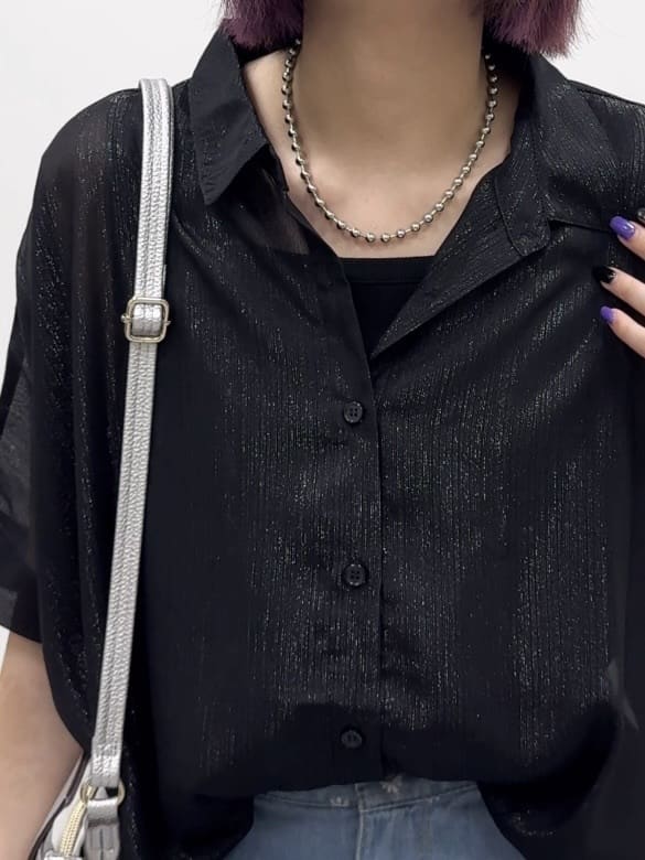 𝐜𝐡𝐢𝐤𝐚さんの「SHOO･LA･RUE｜大人のシアー感 ラメが華やかな楊柳ポンチョシャツ」を使ったコーディネート