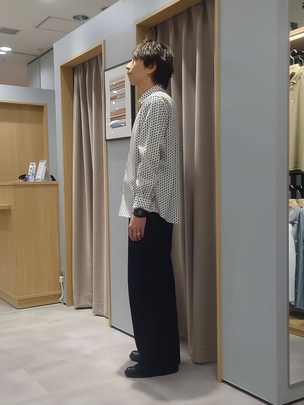 kawamuさんの「TAKEO KIKUCHI｜ボーラーハット柄 長袖シャツ」を使ったコーディネート