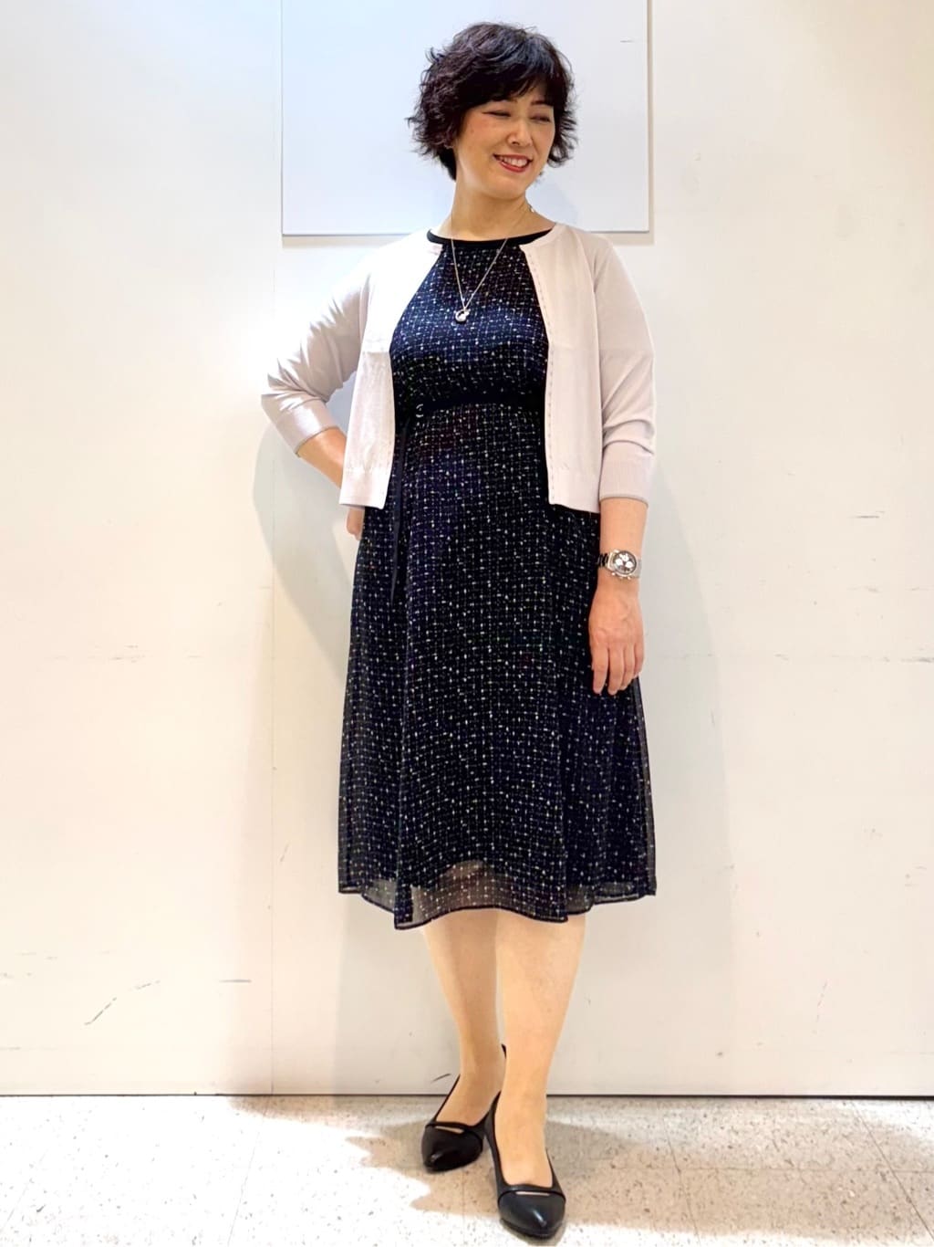 ヤスコさんの「Reflect｜【WEB先行カラーあり／マシンウォッシュ可／ナローベルト付き】オフボディツイードチェックワンピース」を使ったコーディネート