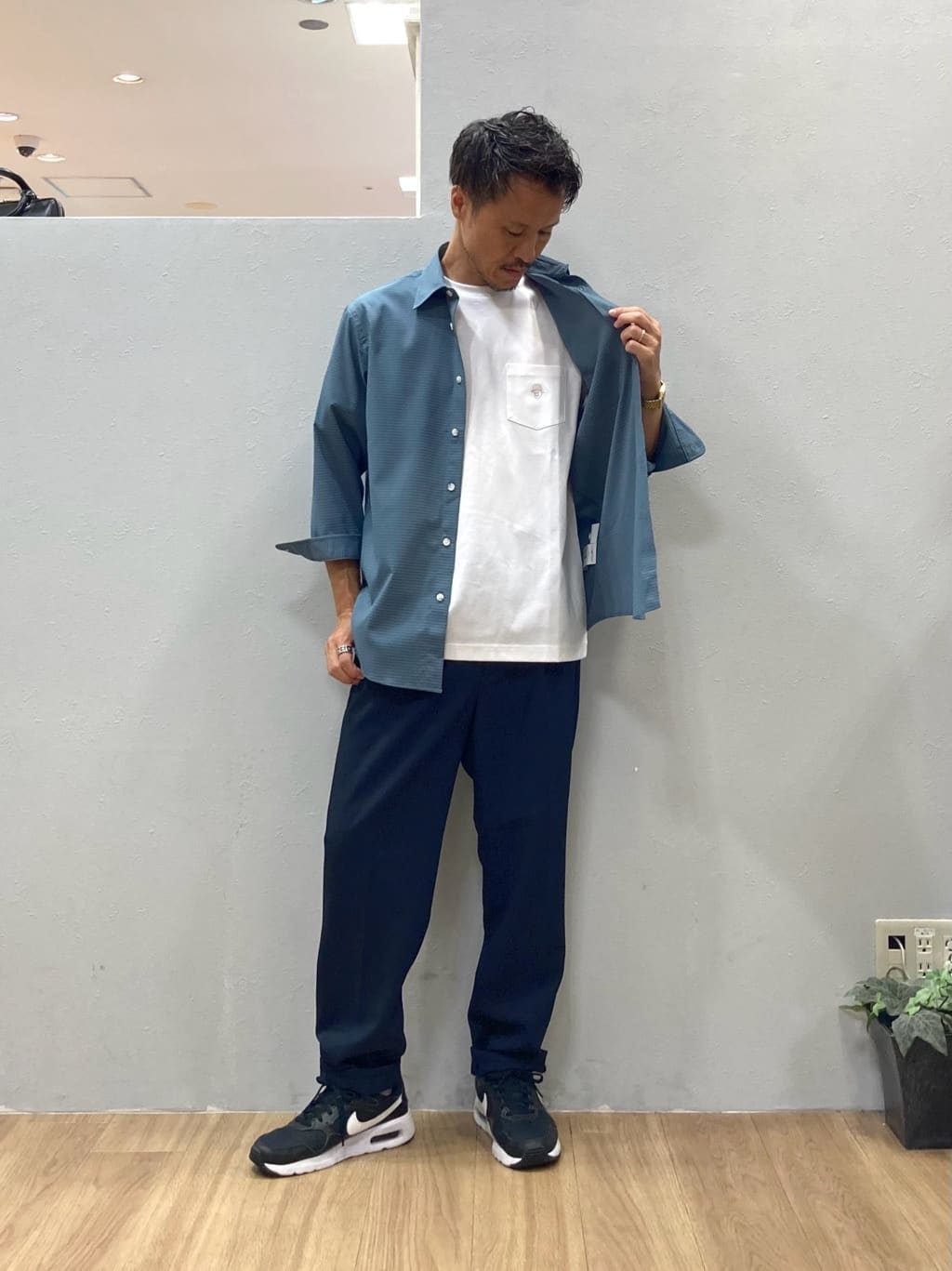 シュンさんの「TAKEO KIKUCHI｜【COOL CITY WEAR】DotAir（R）サッカー シャツ」を使ったコーディネート
