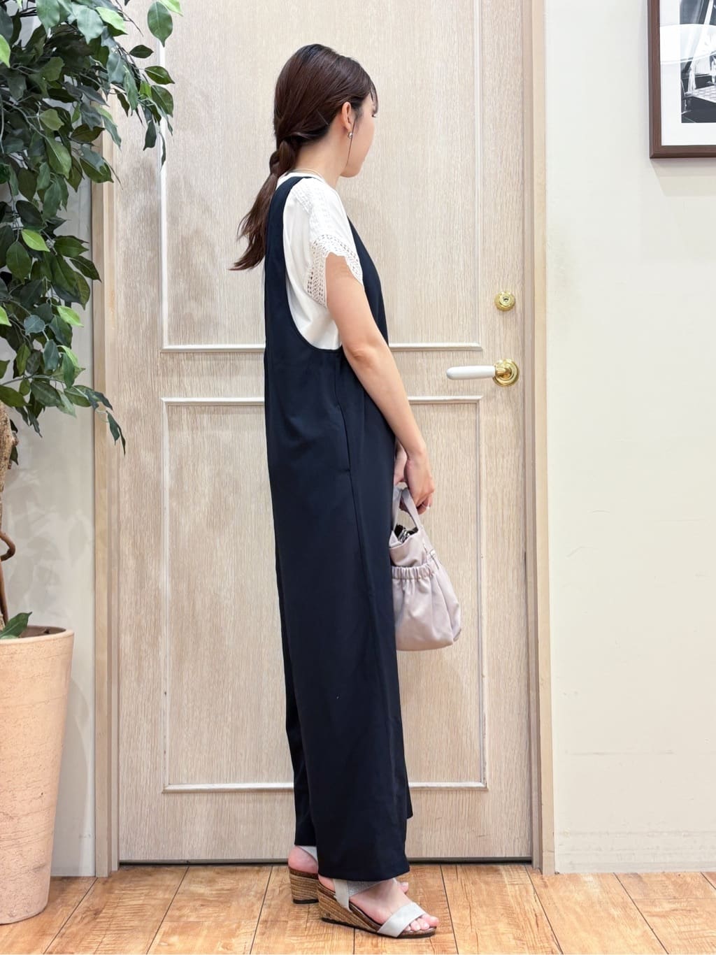 なみさんの「SHOO･LA･RUE｜【前後2WAY/洗える】さらっと着られるサロペット」を使ったコーディネート