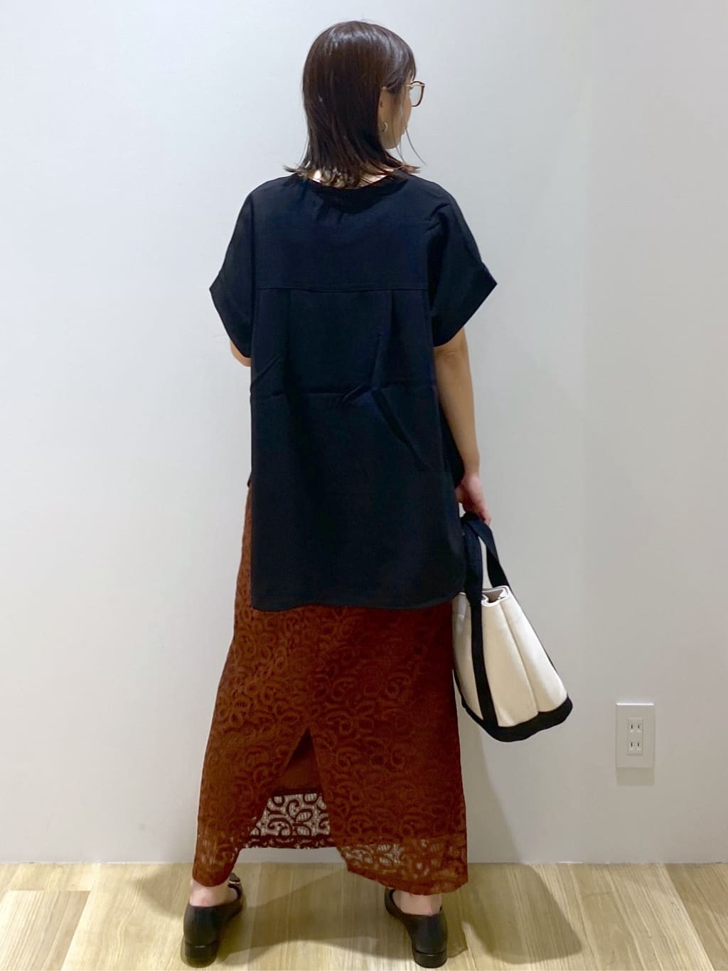 えりさんの「OPAQUE.CLIP｜《7色展開／SS-LLサイズ》ストレッチスキッパーブラウス／セットアップ対応【洗濯機洗い可／防シワ】」を使ったコーディネート