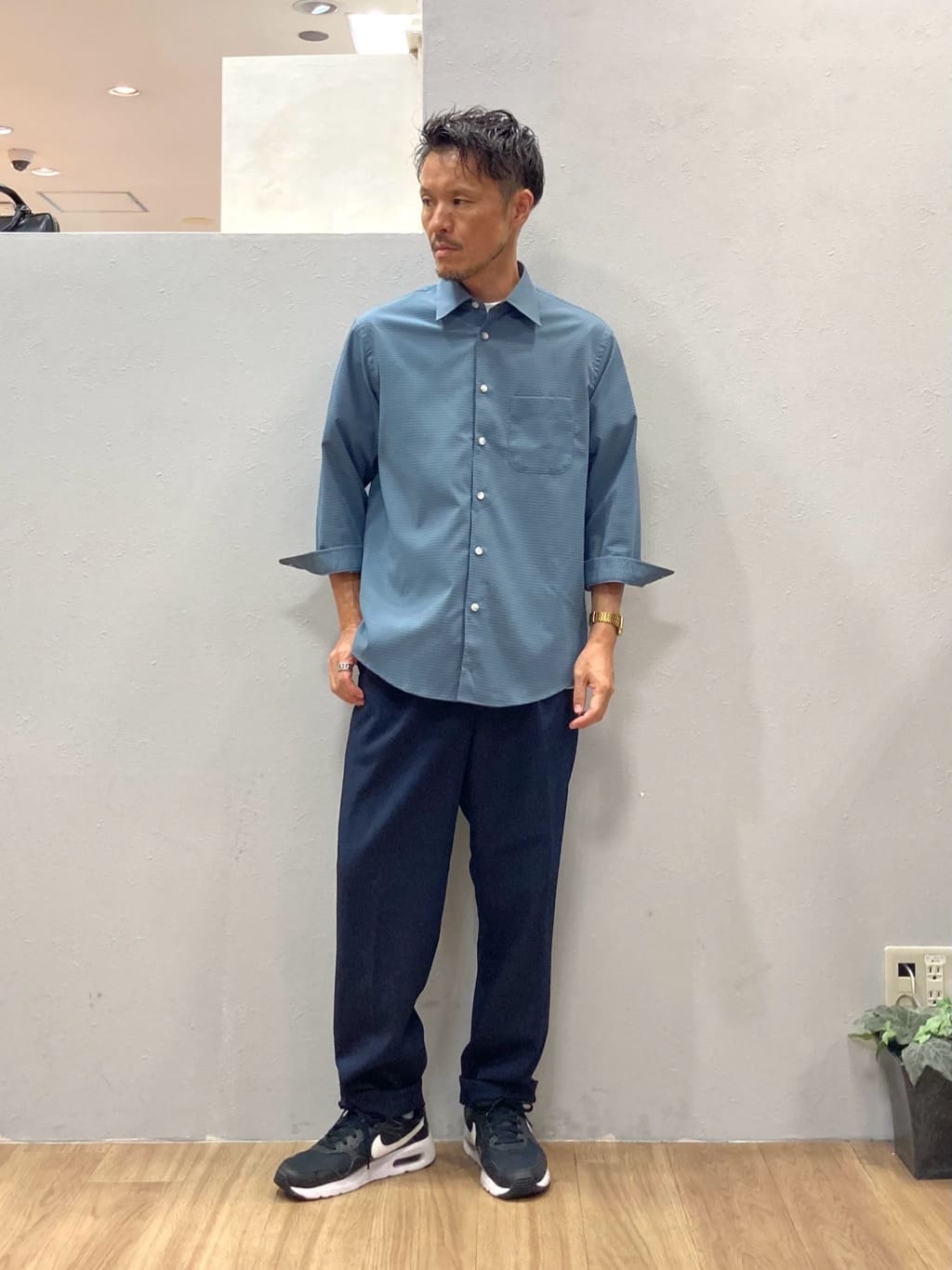 シュンさんの「TAKEO KIKUCHI｜【COOL CITY WEAR】DotAir（R）サッカー シャツ」を使ったコーディネート