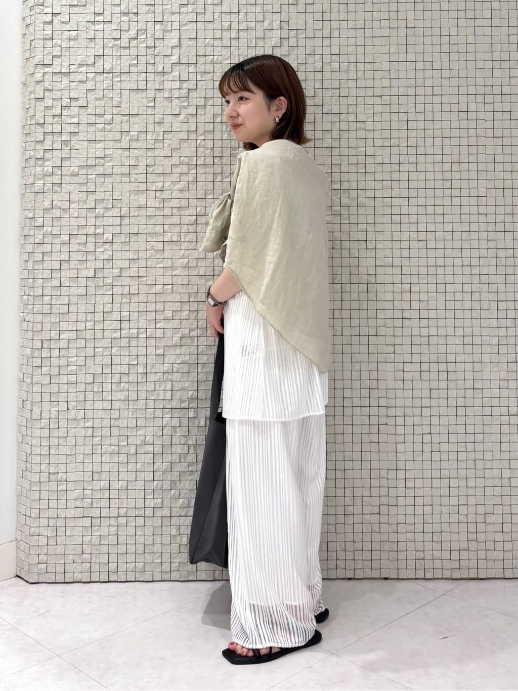sakuさんの「INDIVI｜【洗える／セットアップ可能】ラッセルチュニック」を使ったコーディネート