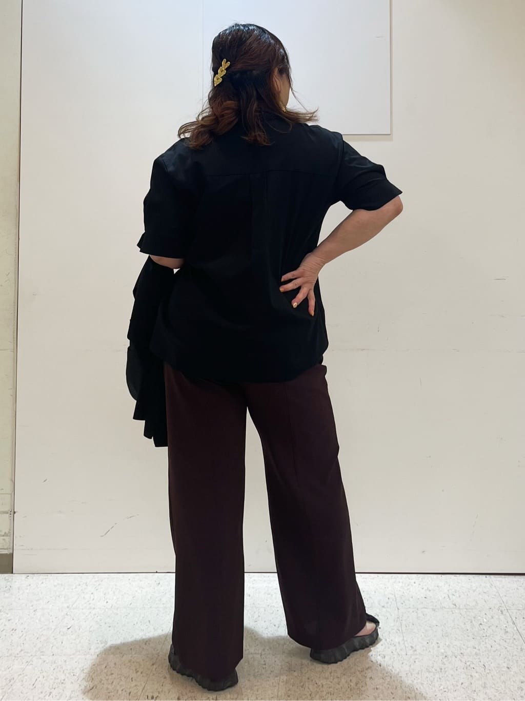 kimmyさんの「Reflect｜【すっきり見え！長め丈／マシンウォッシュ可】スキッパーネックジャージトップス」を使ったコーディネート