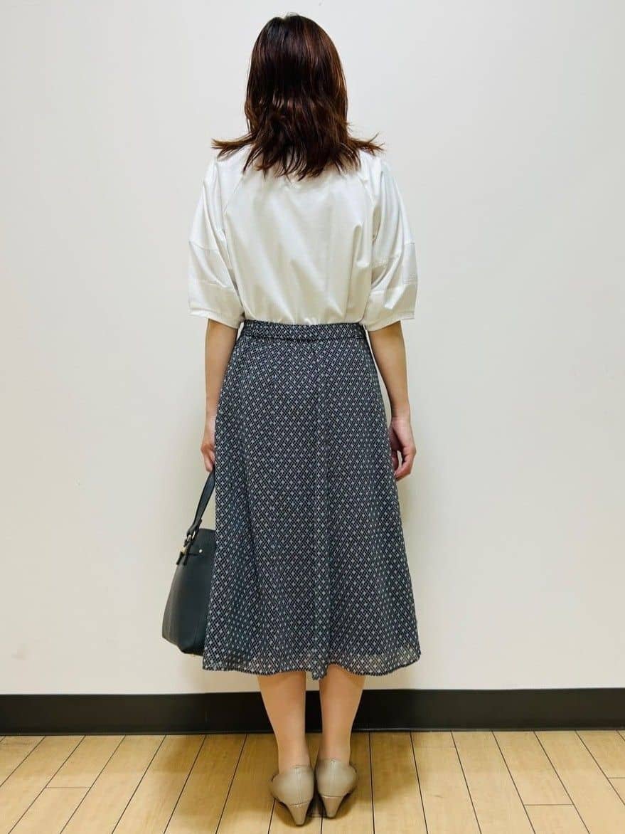 miiiさんの「Reflect｜【マシンウォッシュ可／セットアップ可】コツキ柄プリントフレアスカート」を使ったコーディネート