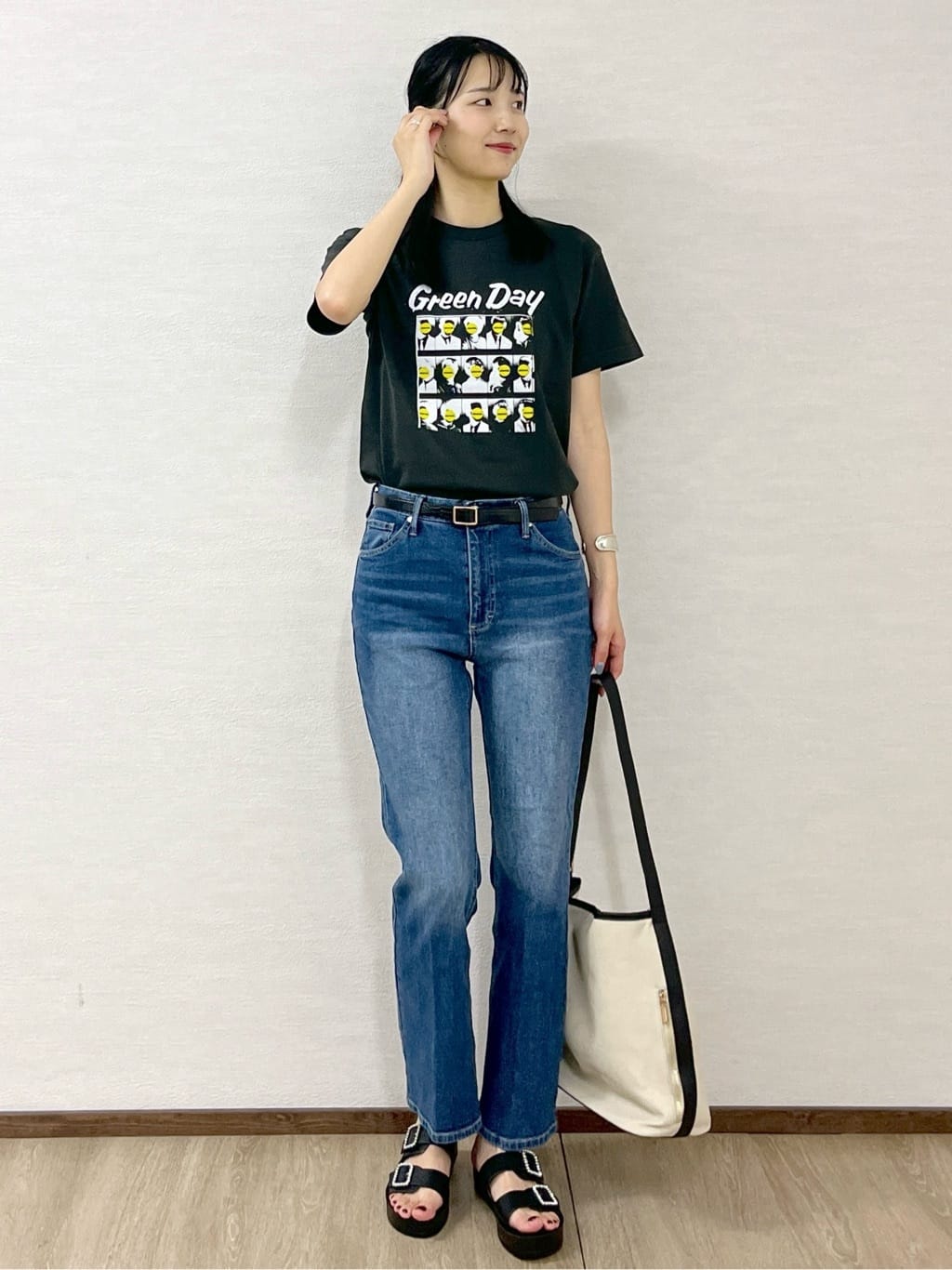 sachikoさんの「OPAQUE.CLIP｜ロックTシャツ別注アソート【GREEN DAY／METALLICA／THE BEATLES】」を使ったコーディネート