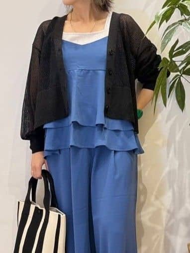 misakiさんの「SHOO･LA･RUE｜【S-LL/セットアップ可/ひんやり】女性らしさ溢れる ティアードキャミソール」を使ったコーディネート