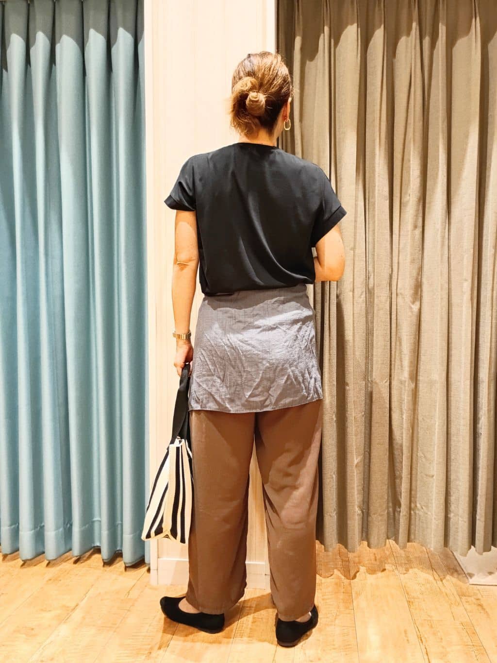 S☆mama さんの「SHOO･LA･RUE｜【S-LL/汗ジミ軽減/ひんやり/UV】体型カバーに タック入りドルマントップス」を使ったコーディネート