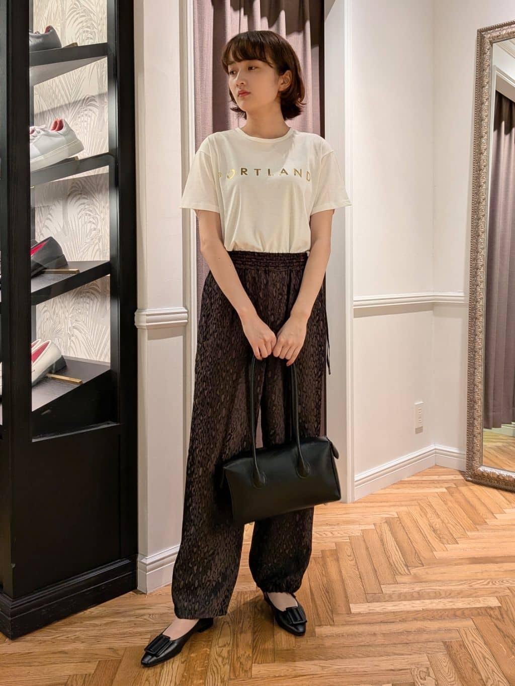 saoriさんの「DRESSTERIOR｜◆20／1シルケット風天竺Tシャツ」を使ったコーディネート
