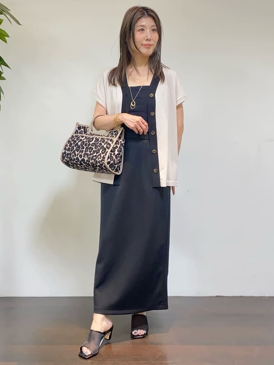 tomoさんの「UNTITLED｜【後ろウエストゴム/ストレッチ性/オンオフ】ジャージナロースカート」を使ったコーディネート