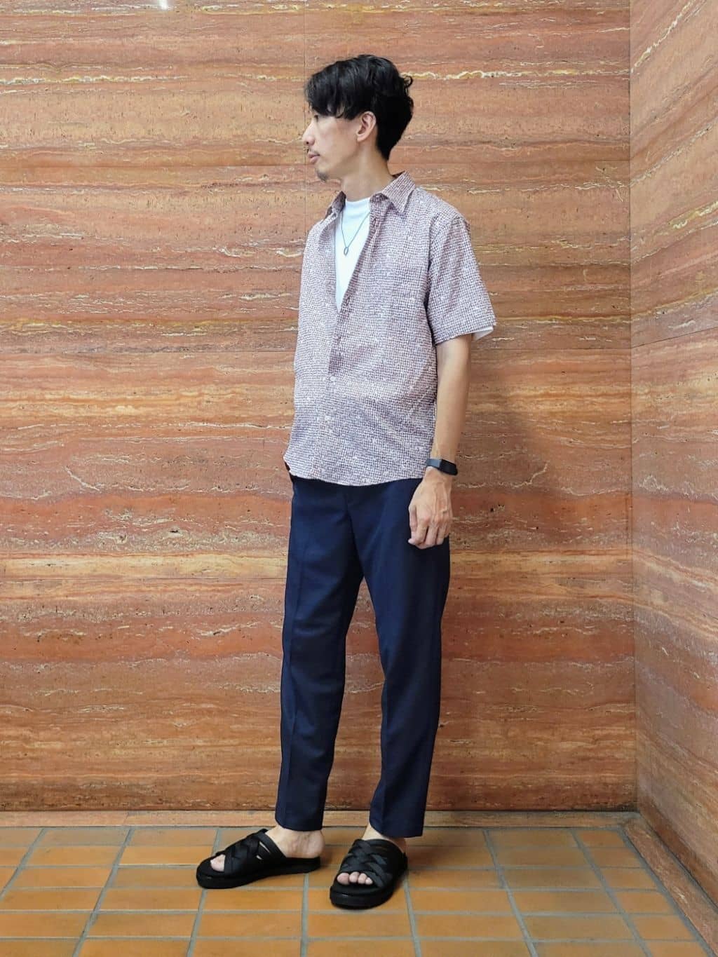 piroyaさんの「TAKEO KIKUCHI｜【抗菌防臭／5サイズ展開】ハイゲージポンチ Tシャツ」を使ったコーディネート